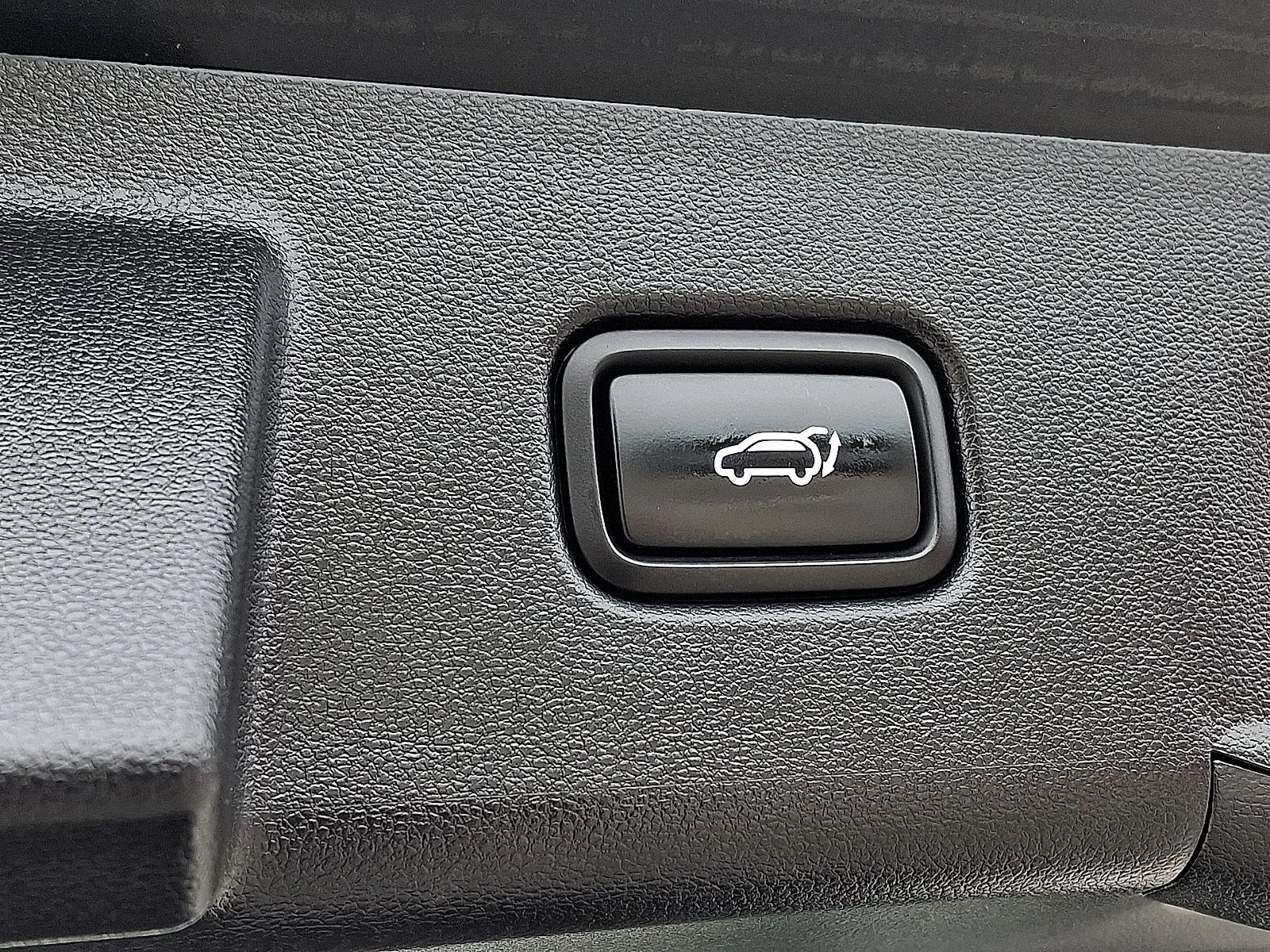 Used 2023 Black Hyundai SEL image 28