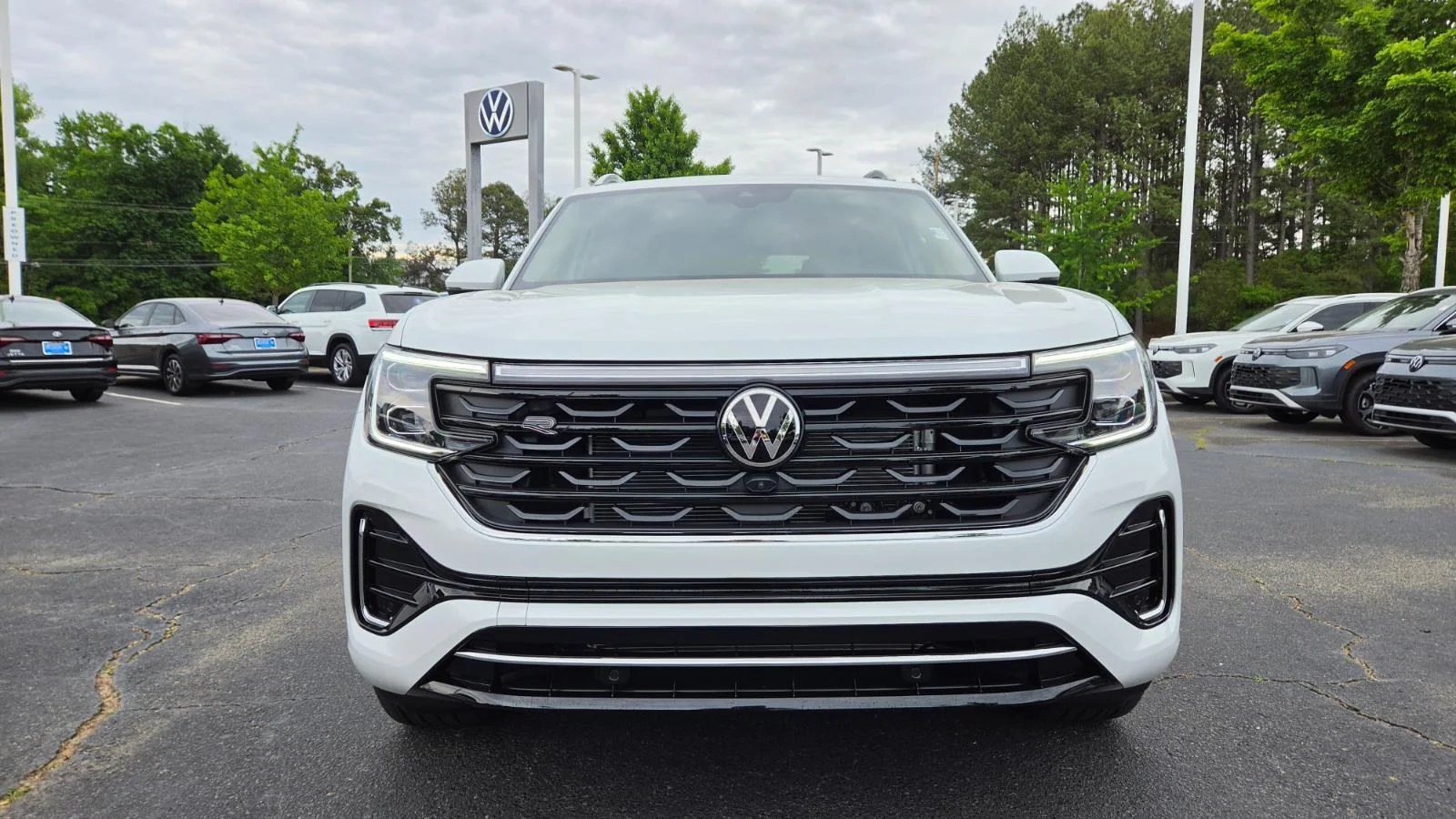 New 2026 Opal White Pearl Volkswagen 2.0T SEL Premium R-Line image 8