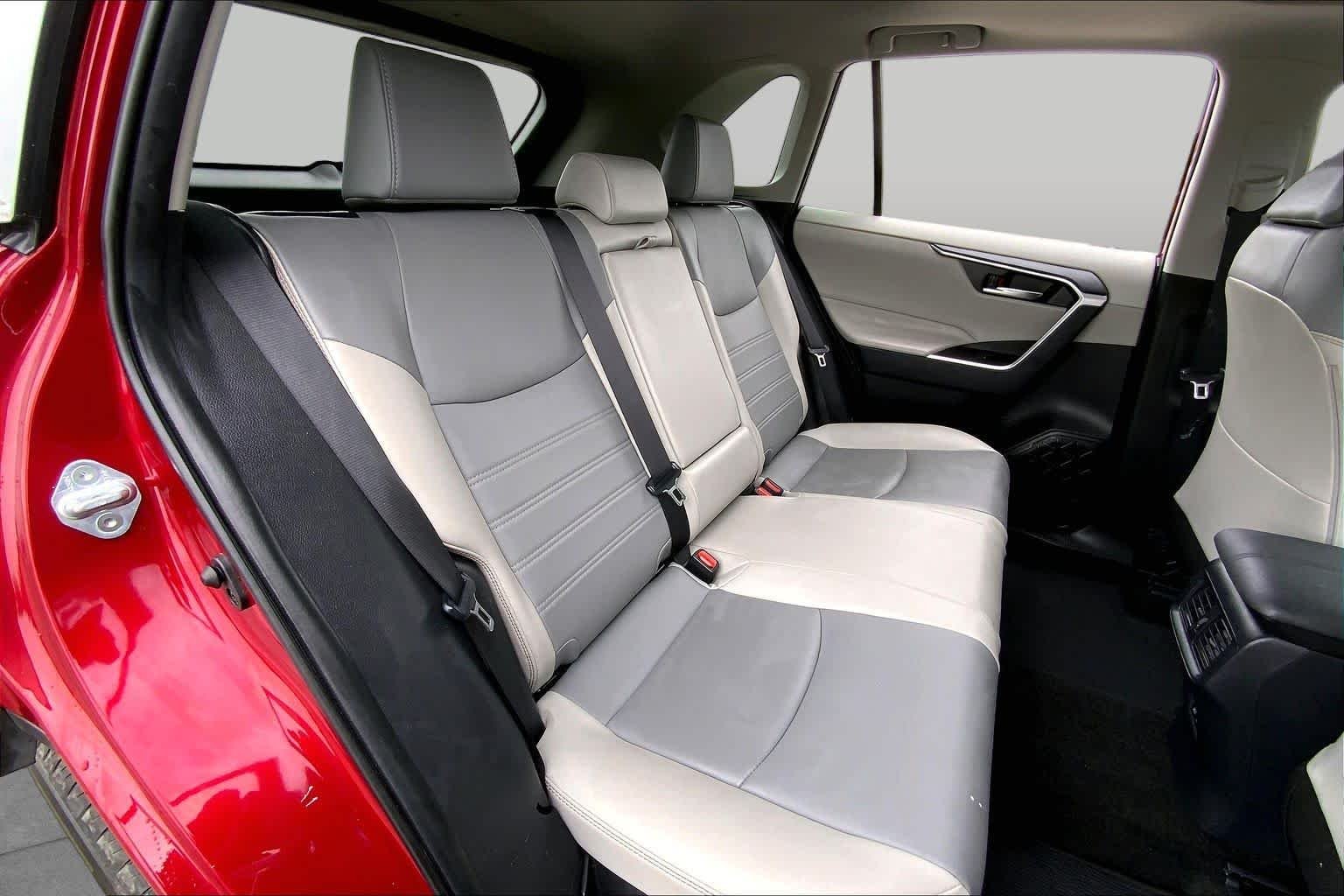 Used 2024 Ruby Flare Pearl Toyota Hybrid XLE Premium image 19