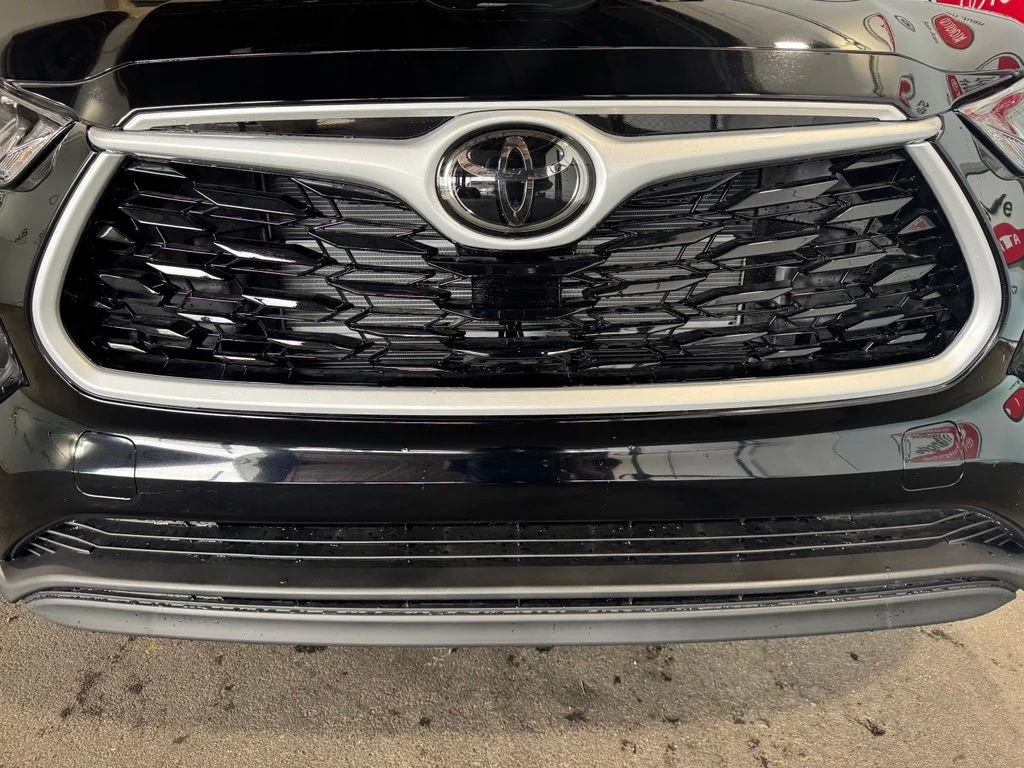 New 2026 Black Toyota XLE image 13