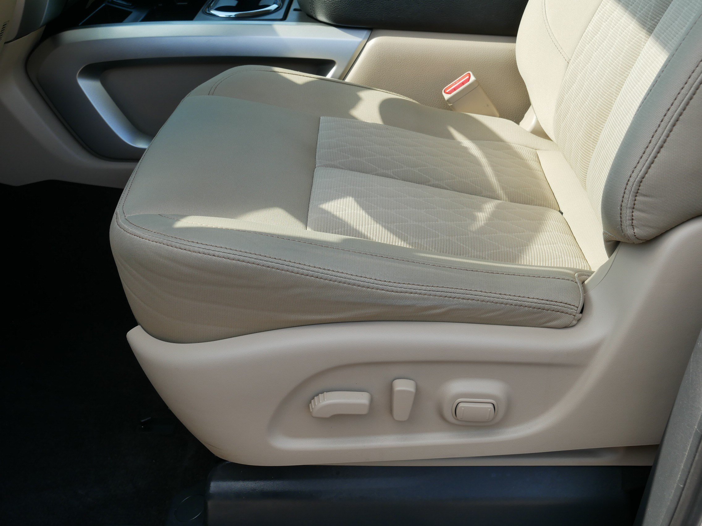 Used 2017 Gun Metallic Nissan SV image 20