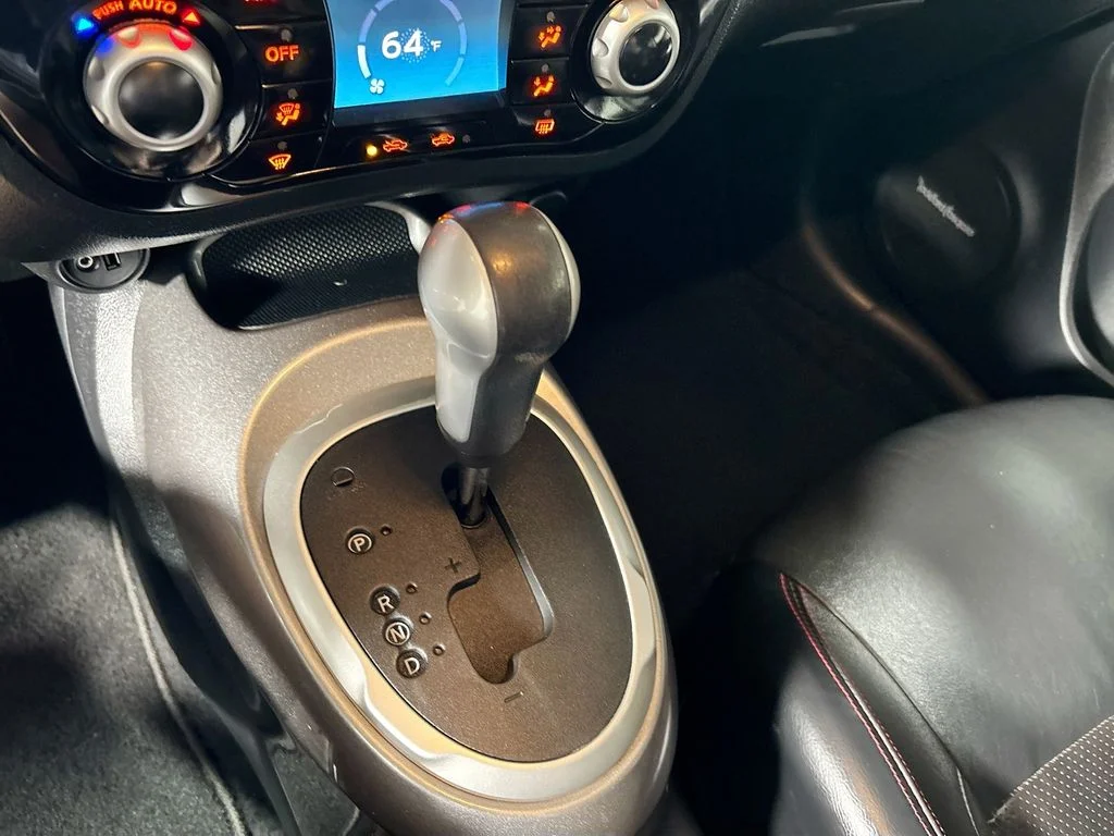 Used 2015 Black Nissan SL image 17