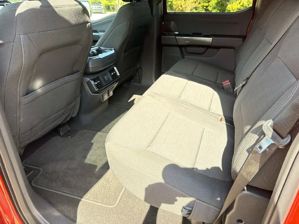 Used 2023 Chili Pepper Red Ford XLT image 15
