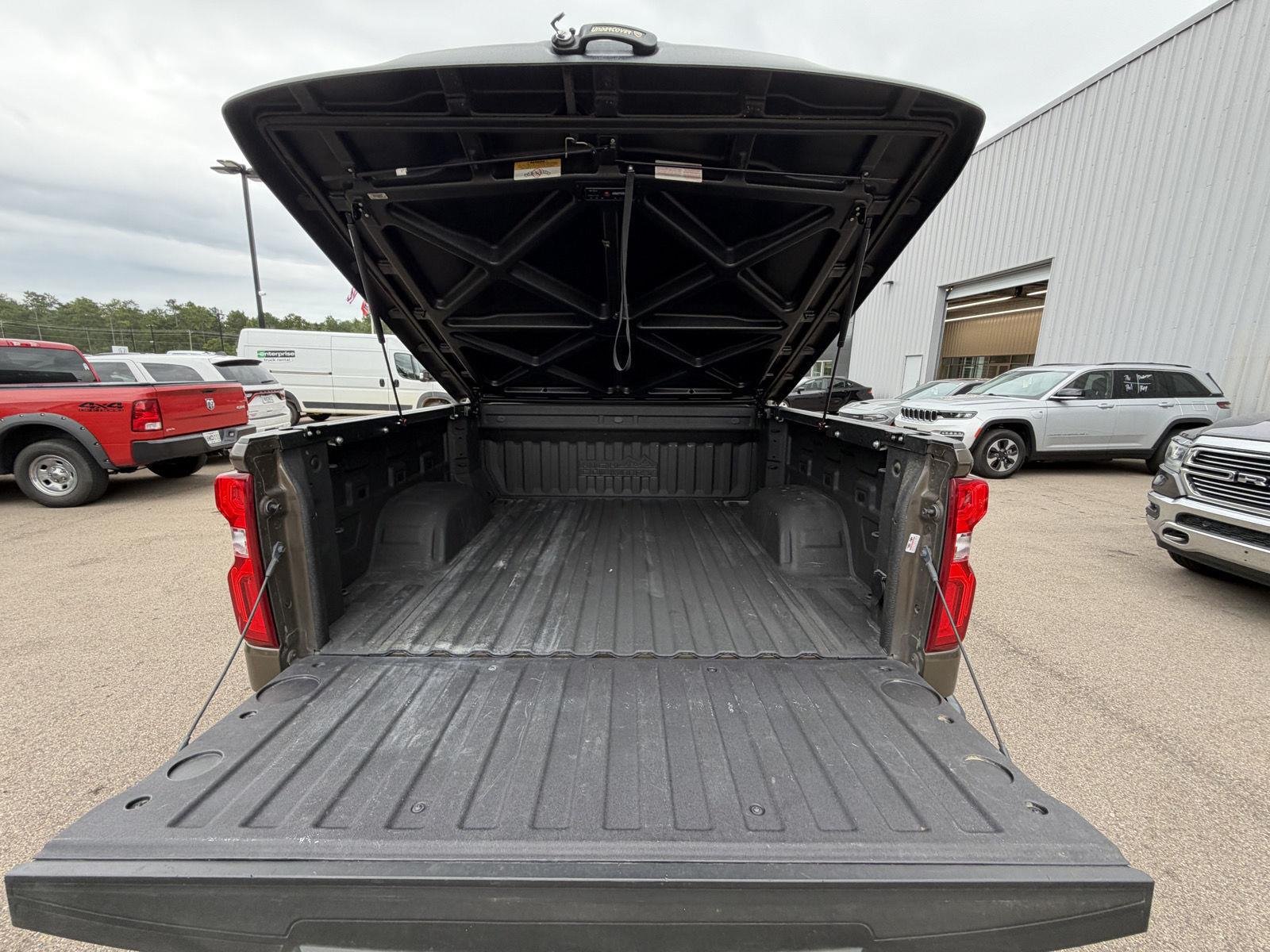 2023 Chevrolet Silverado 1500 High Country - Photo 18