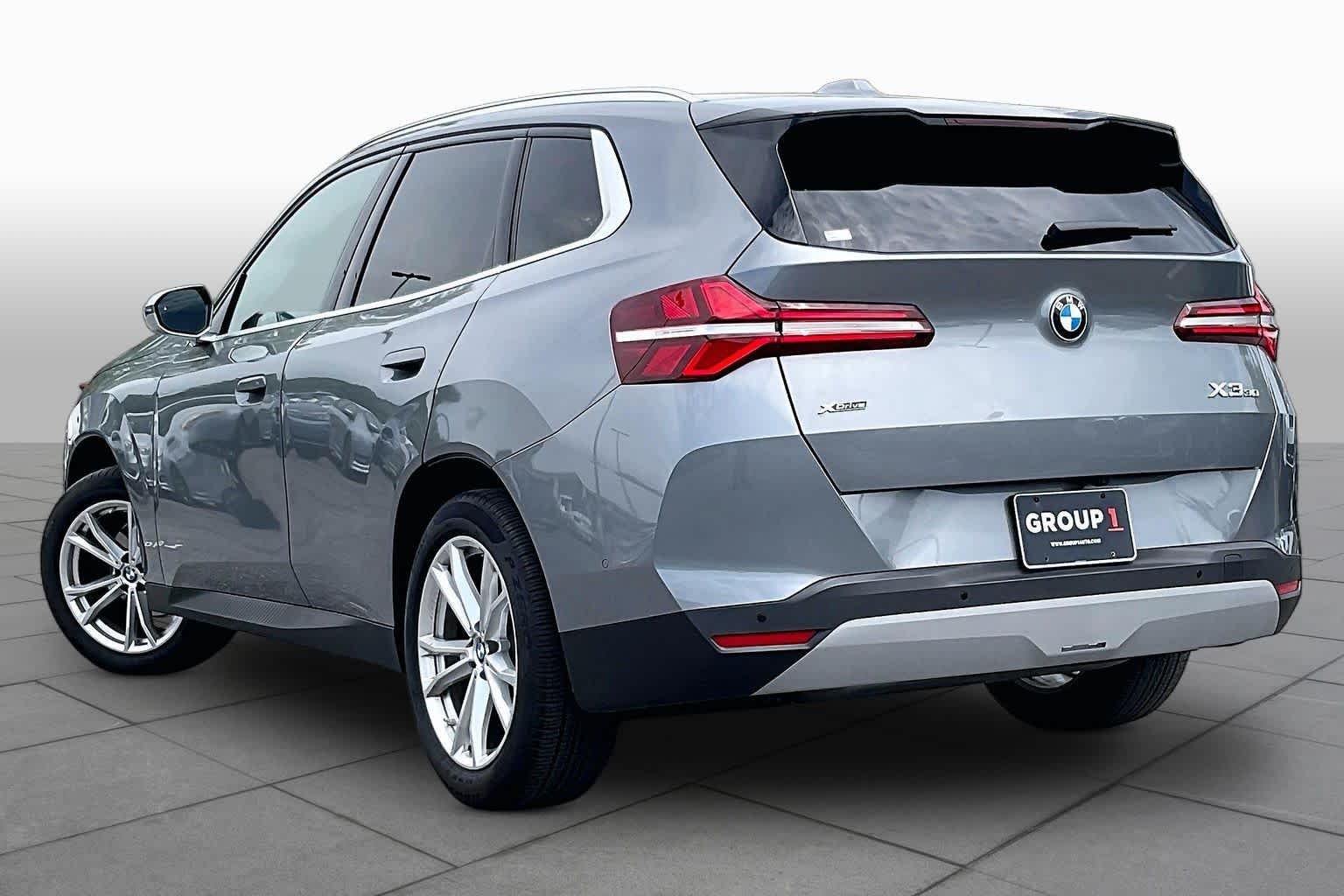 Used 2025 Skyscraper Gray Metallic BMW 30 xDrive image 11
