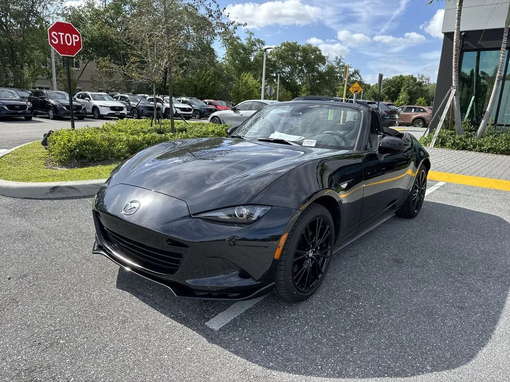2026 Mazda MX-5 Miata Club - Photo 9