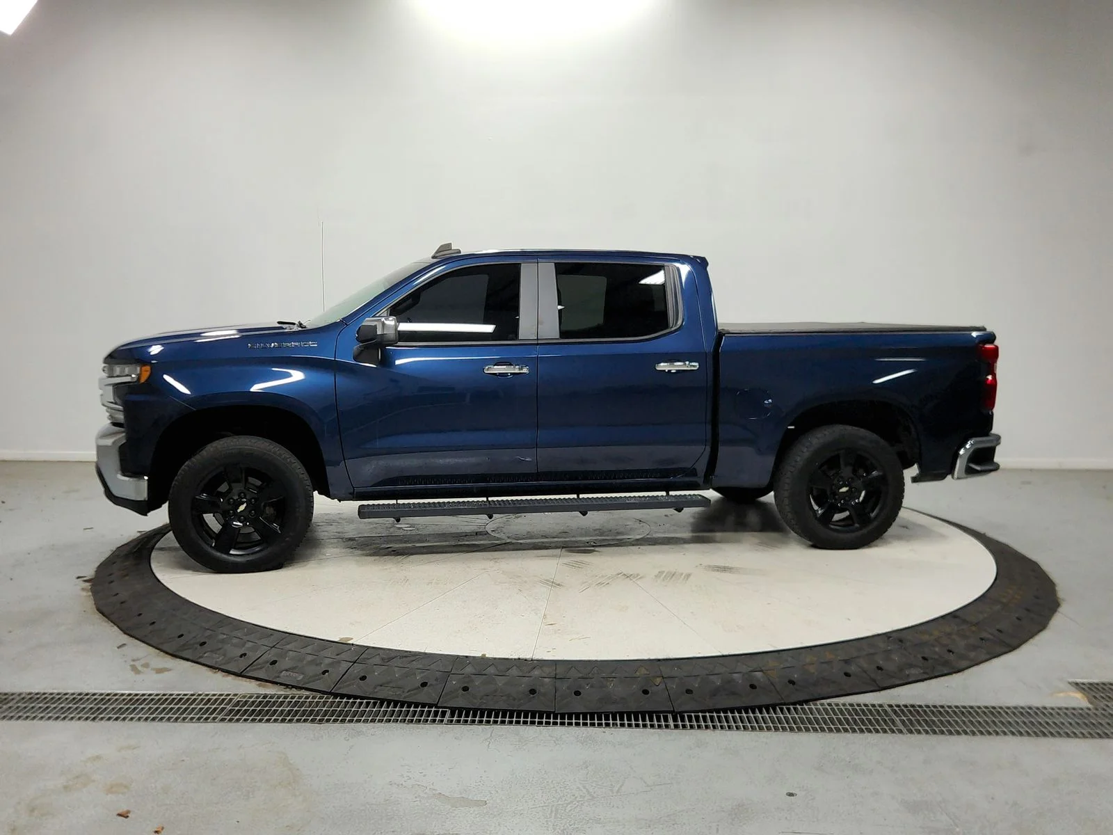 Used 2019 Northsky Blue Metallic Chevrolet LT image 5