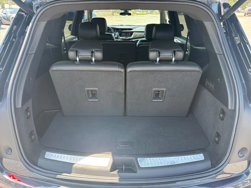 Used 2023 Green Cadillac Premium Luxury image 26