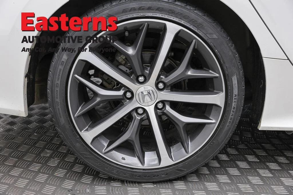 Used 2022 White Honda Touring image 30