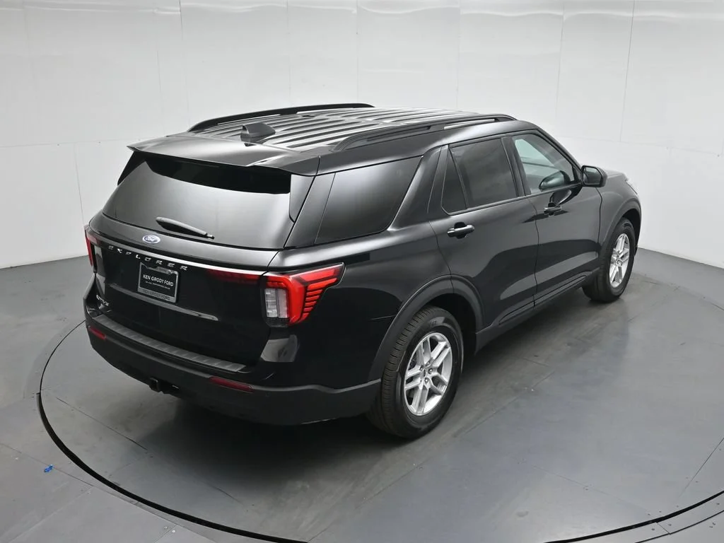 New 2026 Agate Black Metallic Ford Active image 39