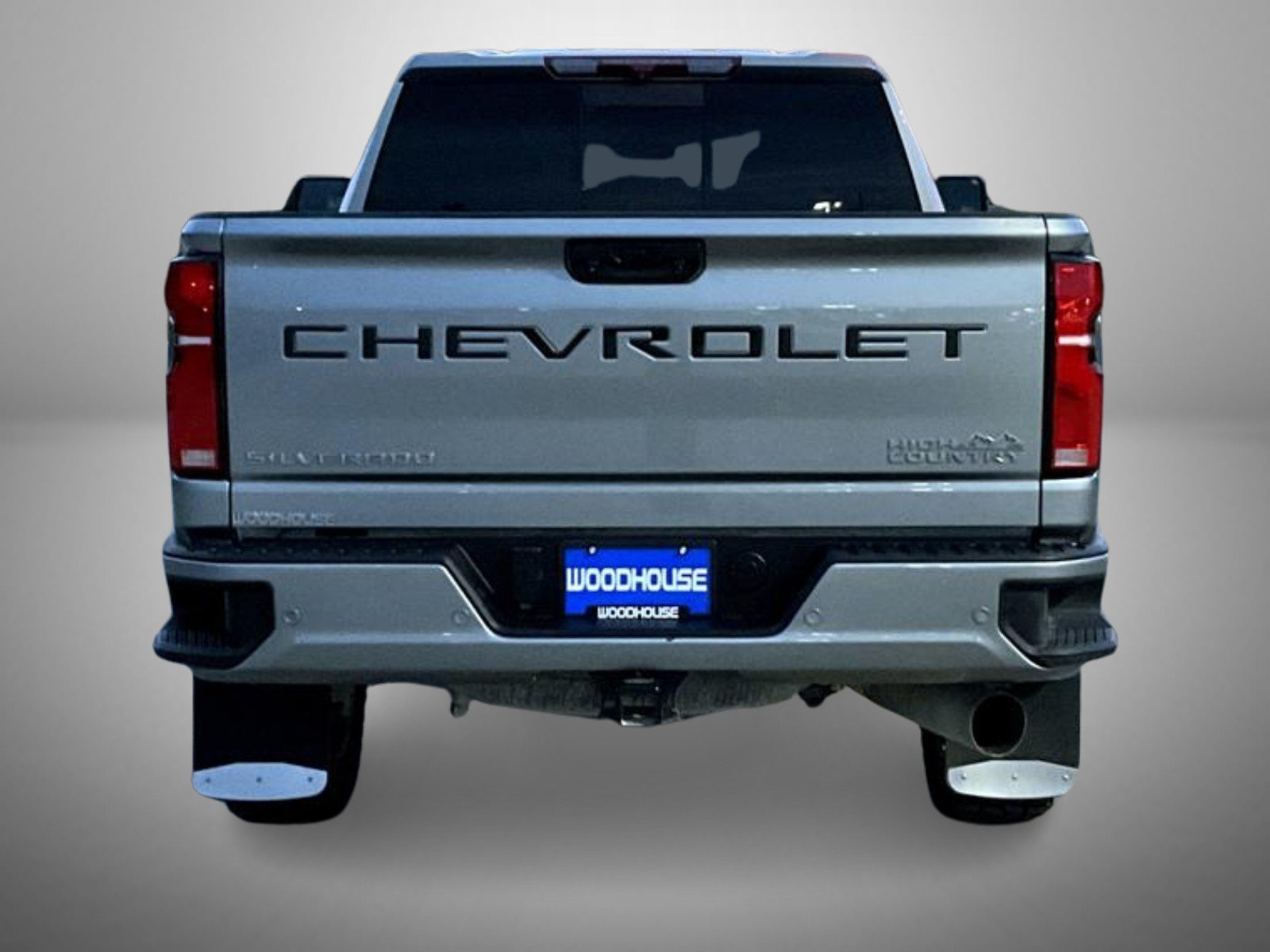 Used 2024 Gray Chevrolet High Country image 6