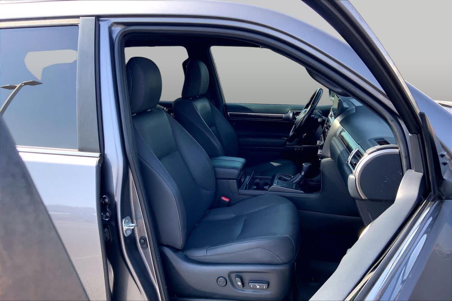 Used 2022 Nebula Gray Pearl Lexus Premium image 9