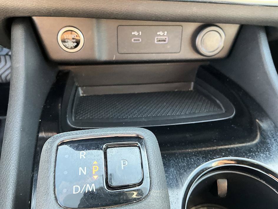 Certified Used 2021 Pearl White Tricoat Nissan SV image 19