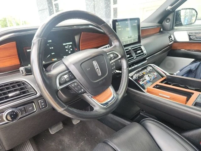Used 2019 Black Lincoln Reserve image 28