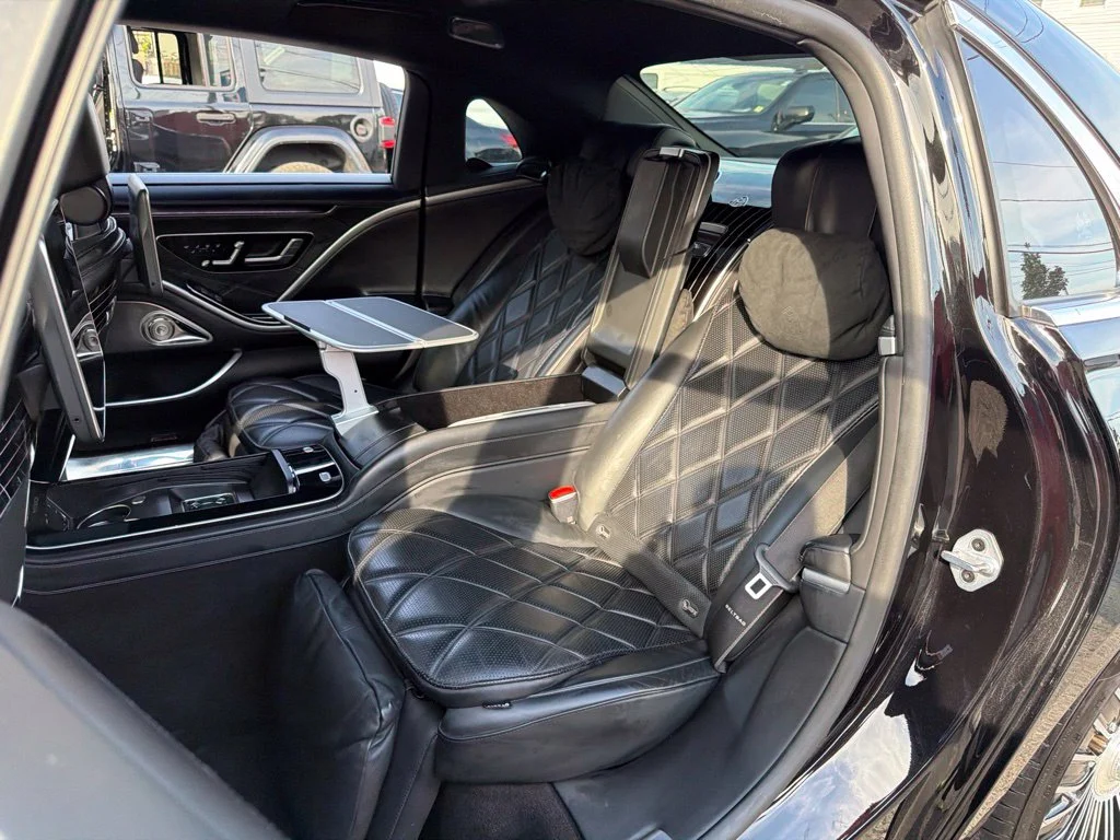 Used 2023 Black Mercedes-Benz Maybach S 580 image 27