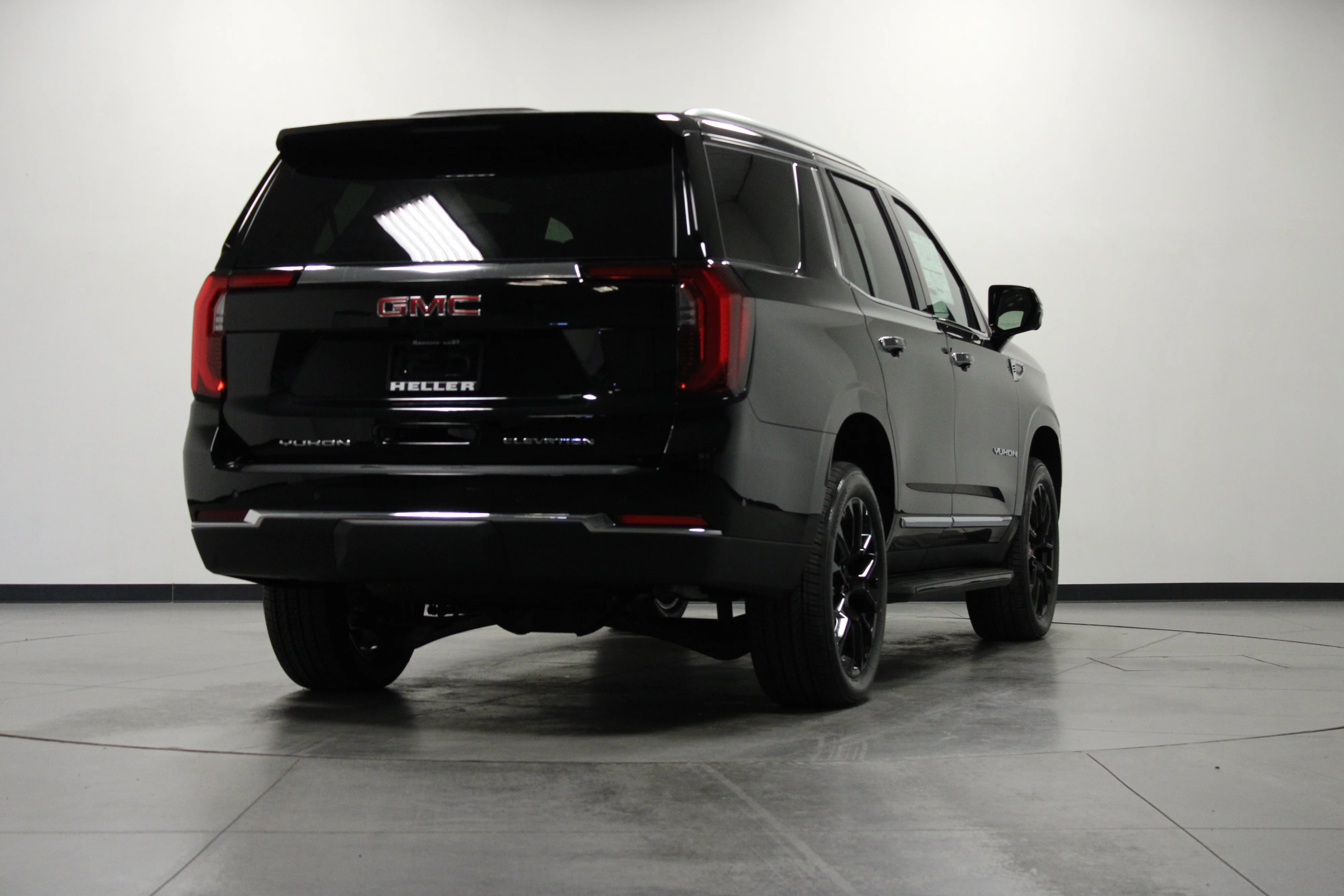 New 2026 Onyx Black GMC Elevation image 4