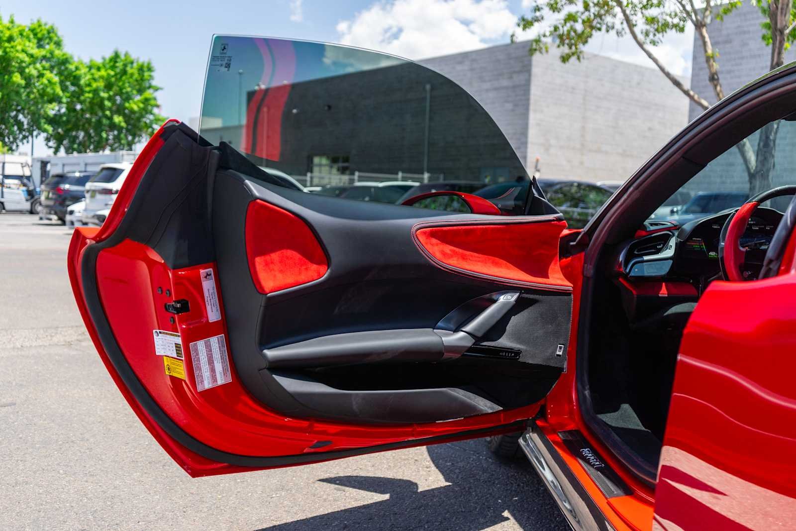 Used 2021  Ferrari  image 15