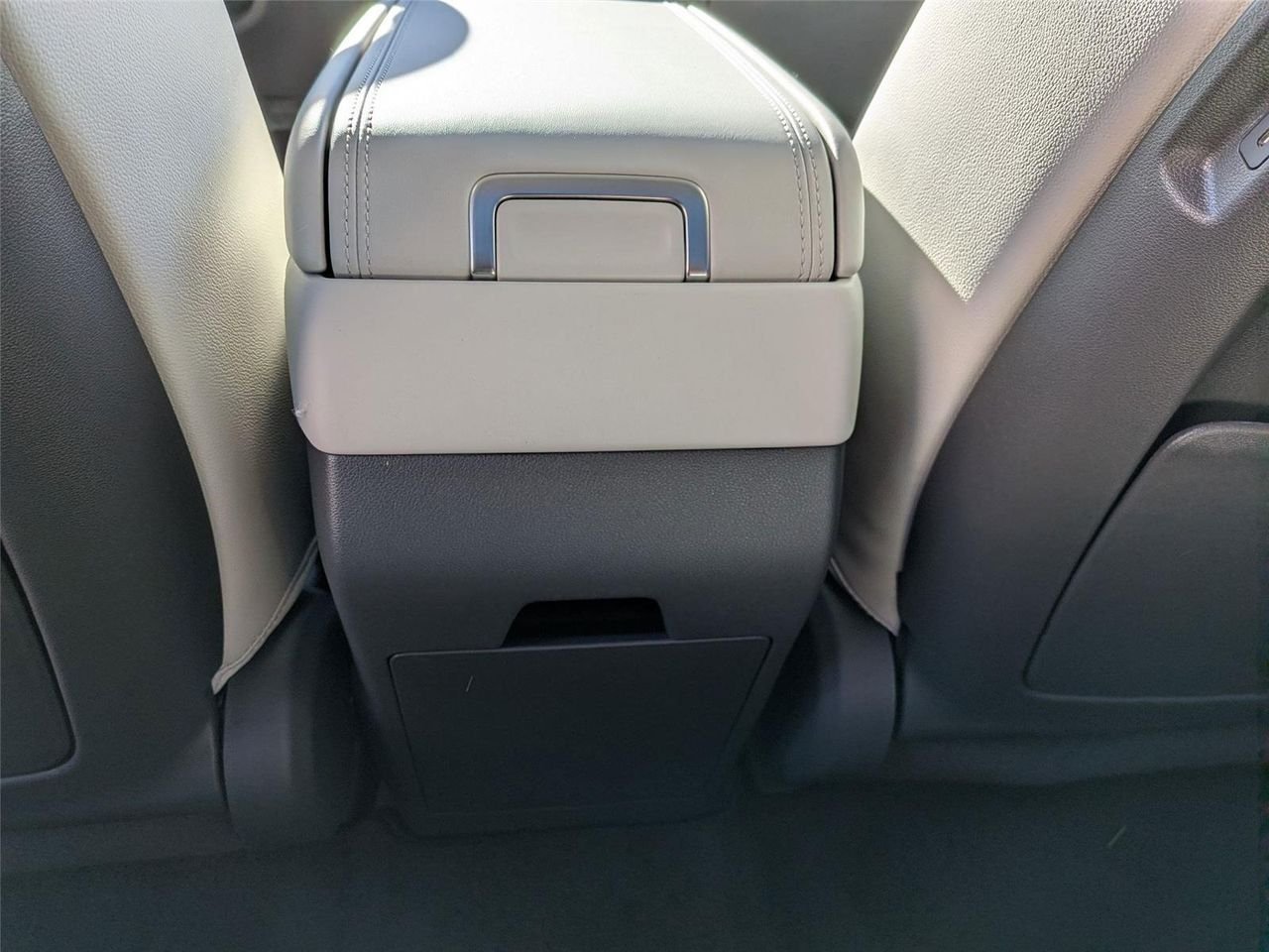2026 Hyundai Santa Fe Limited - Photo 31