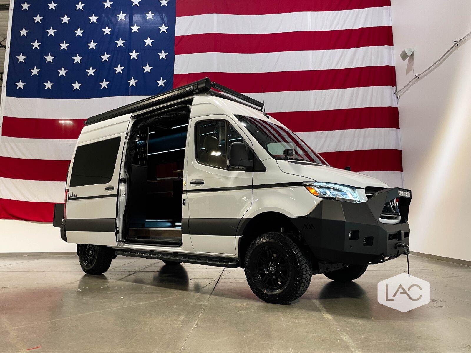 Used 2024 MATTE BLACK WRAP/ARTIC WHITE 27NORTH AWD | FALCON Shocks| Lithionics Batteries image 78