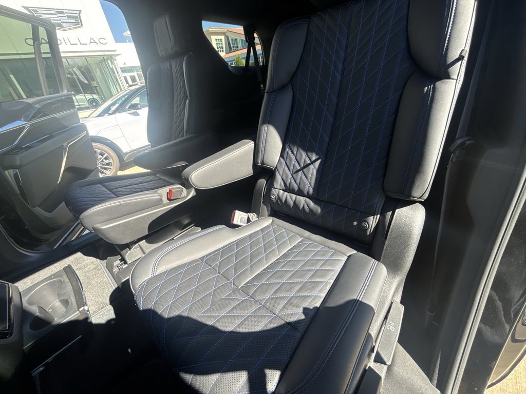 2026 Cadillac Escalade IQL Luxury - Photo 32