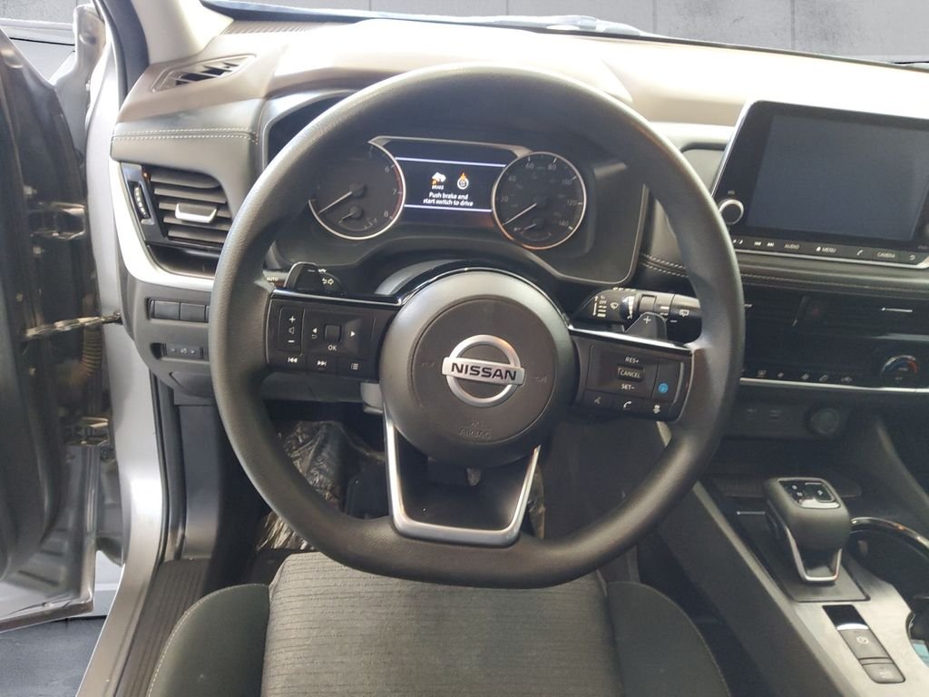 Used 2021 Gray Nissan SV image 9