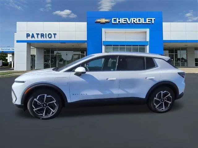 New 2026 Summit White Chevrolet LT image 6