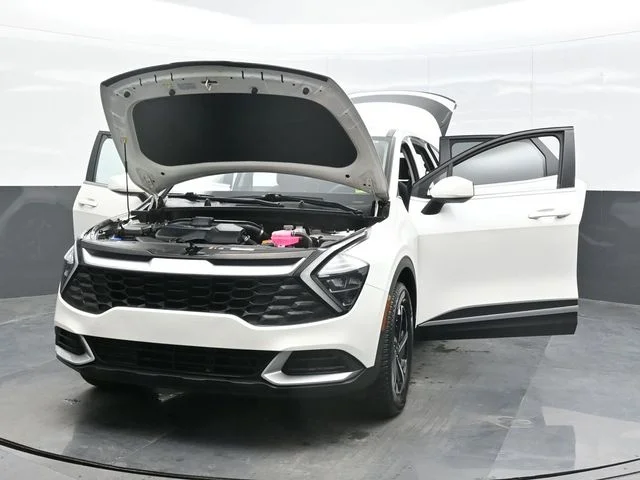 Used 2023 White Kia LX image 30