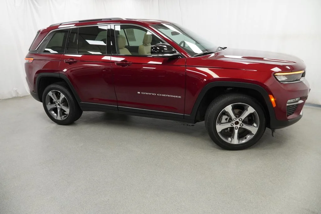 Used 2025 Red Jeep Limited image 19