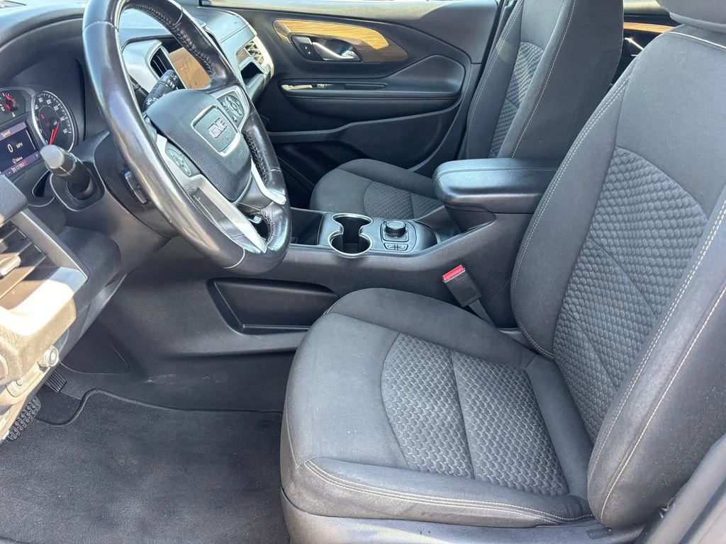 Used 2019 EBONY TWILIGHT METALLIC GMC SLE image 27