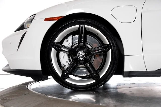 Used 2024 White Porsche  image 12