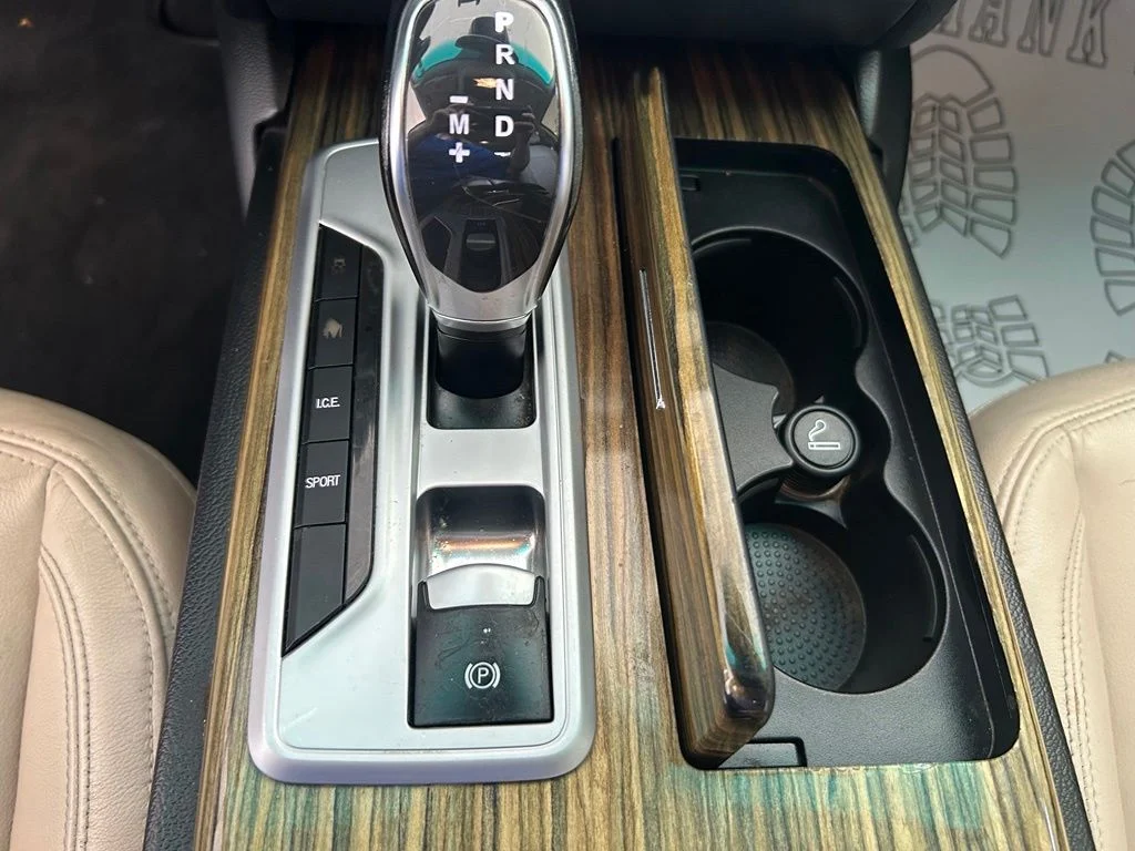 Used 2015 Gray Maserati Base image 49