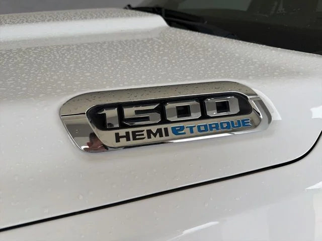 Used 2024 White Ram Big Horn/Lone Star image 11