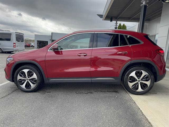 New 2026 MANUFAKTUR Patagonia Red Metallic Mercedes-Benz GLA 250 4MATIC® image 18