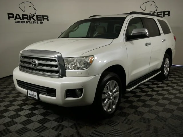 2013 Toyota Sequoia 5.7 Auto 4WD Platinum's photo