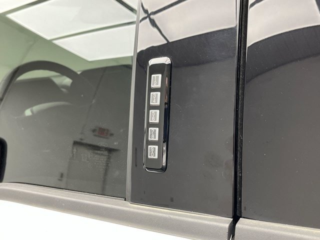 Used 2024 Oxford White Ford XLT image 9