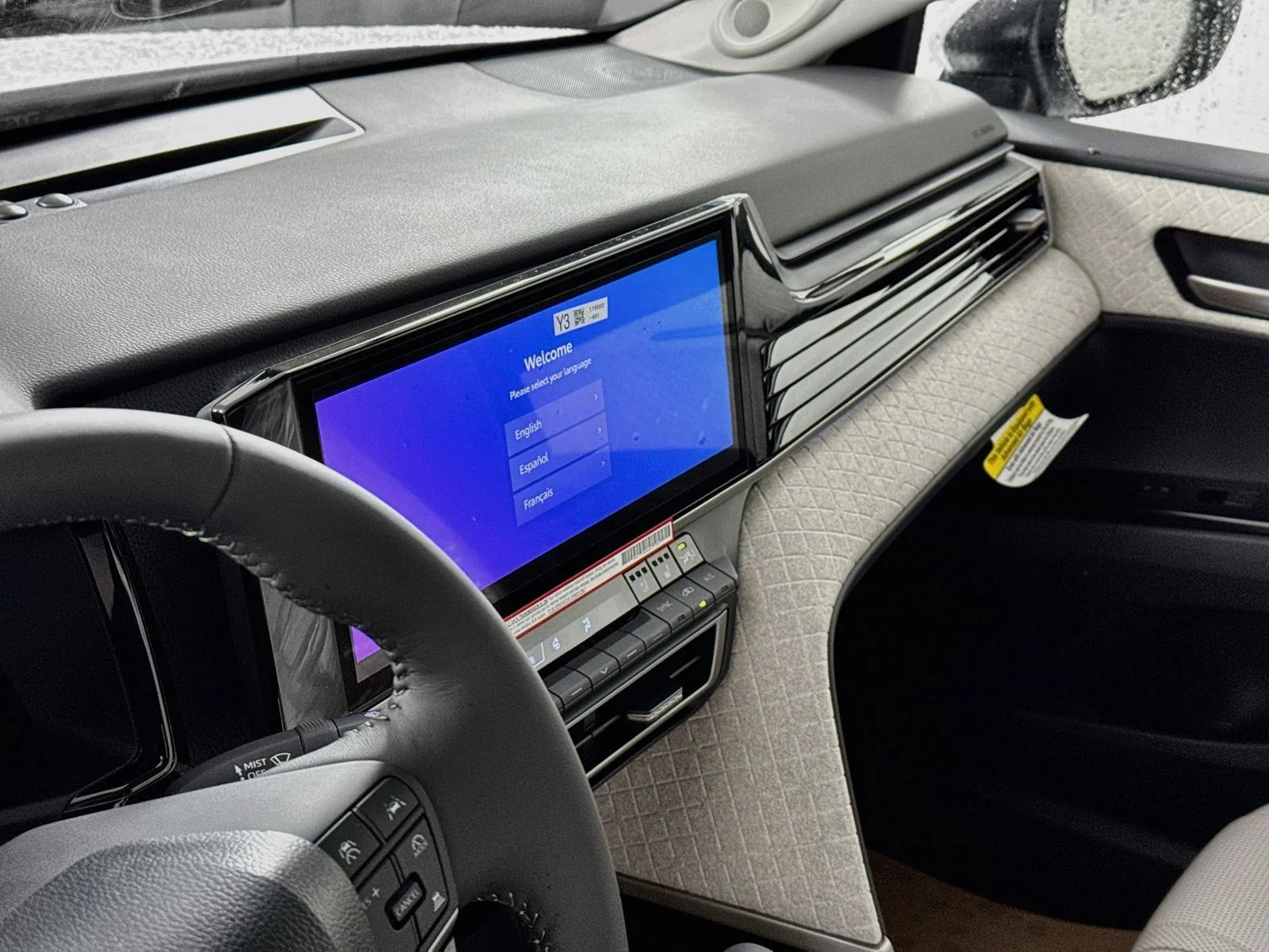 New 2026 Wind Chill Pearl <sup>1</sup> Toyota  XLE AWD image 7