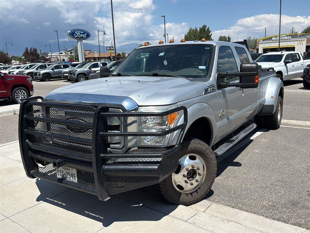 Used 2014 Ingot Silver Metallic Ford Lariat image 1
