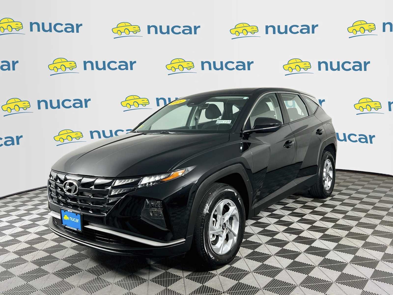 Used 2024 Black Pearl Hyundai SE image 3