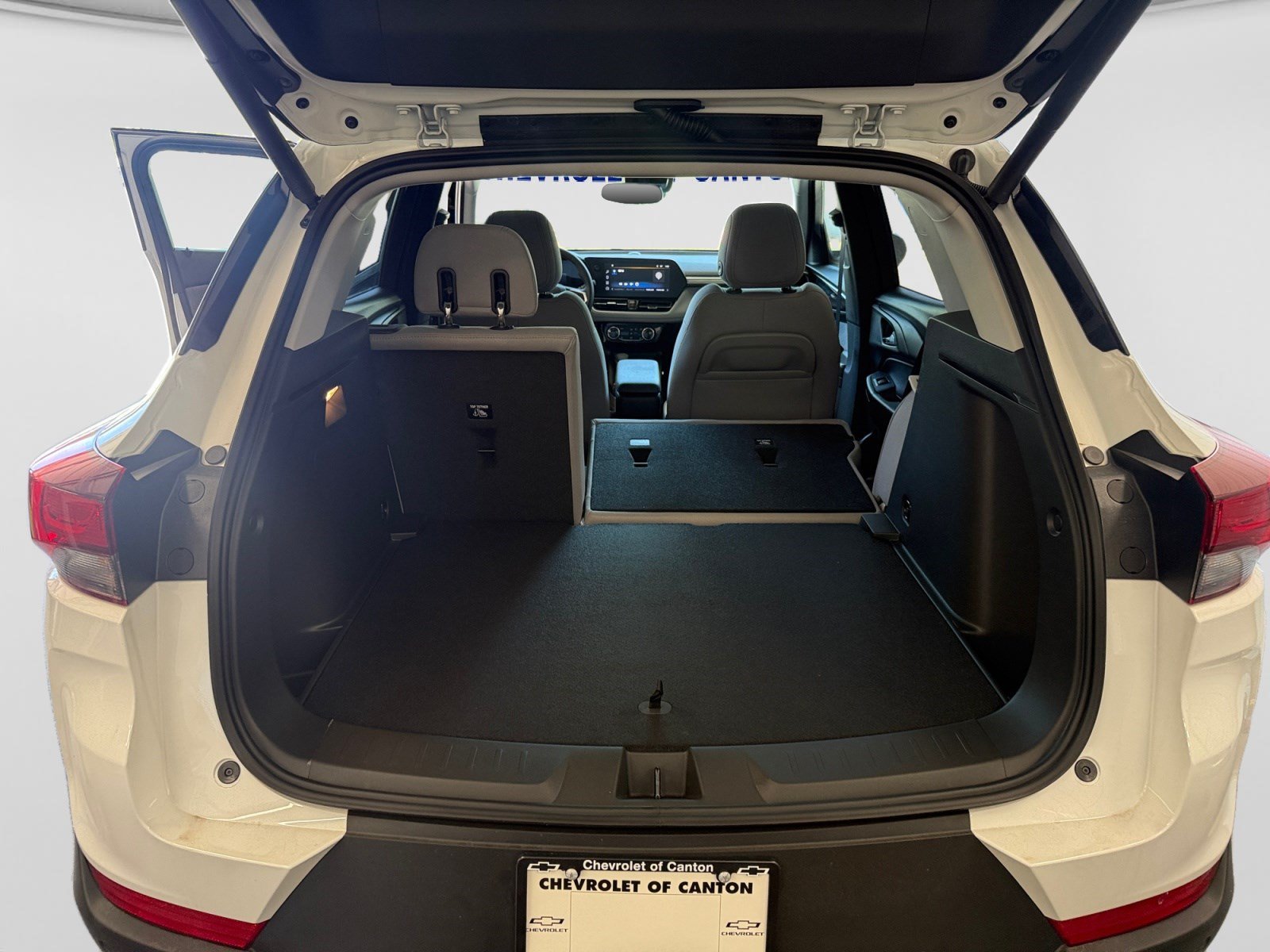 New 2026 Summit White Chevrolet LT image 17