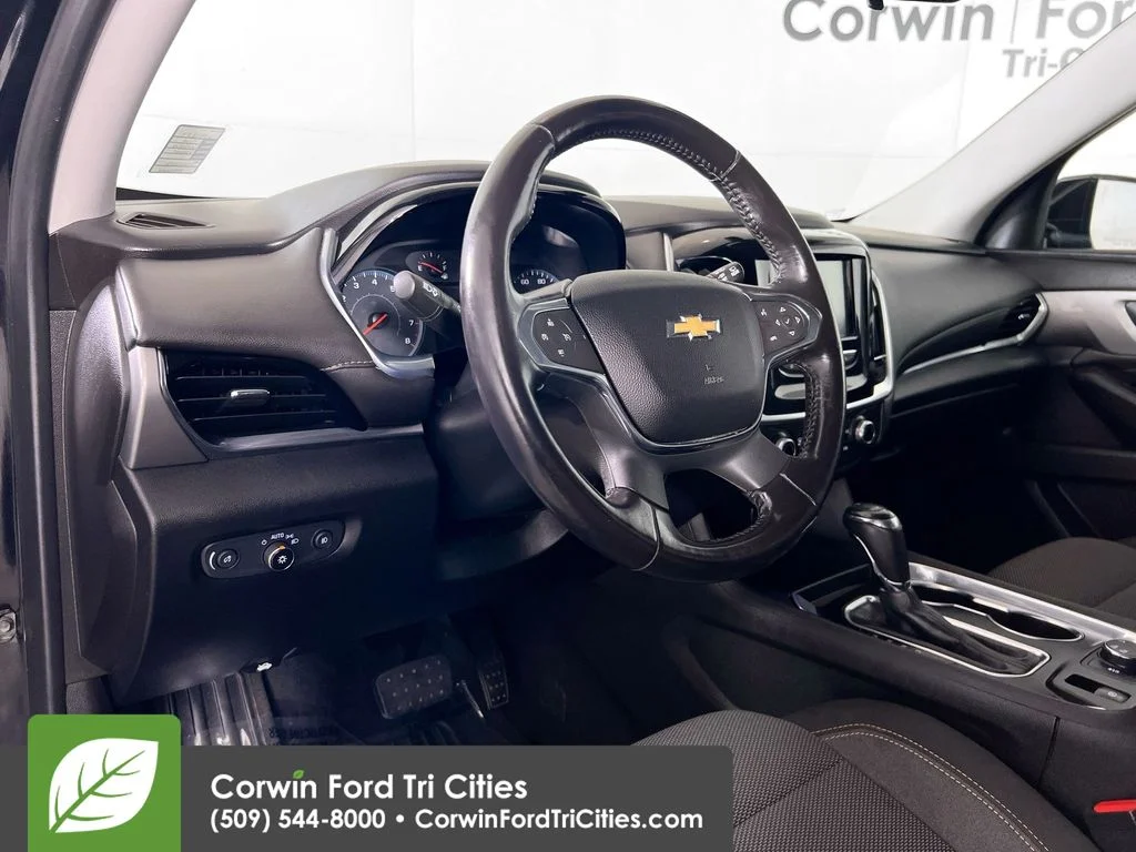 Used 2019 Mosaic Black Metallic Chevrolet LT image 3