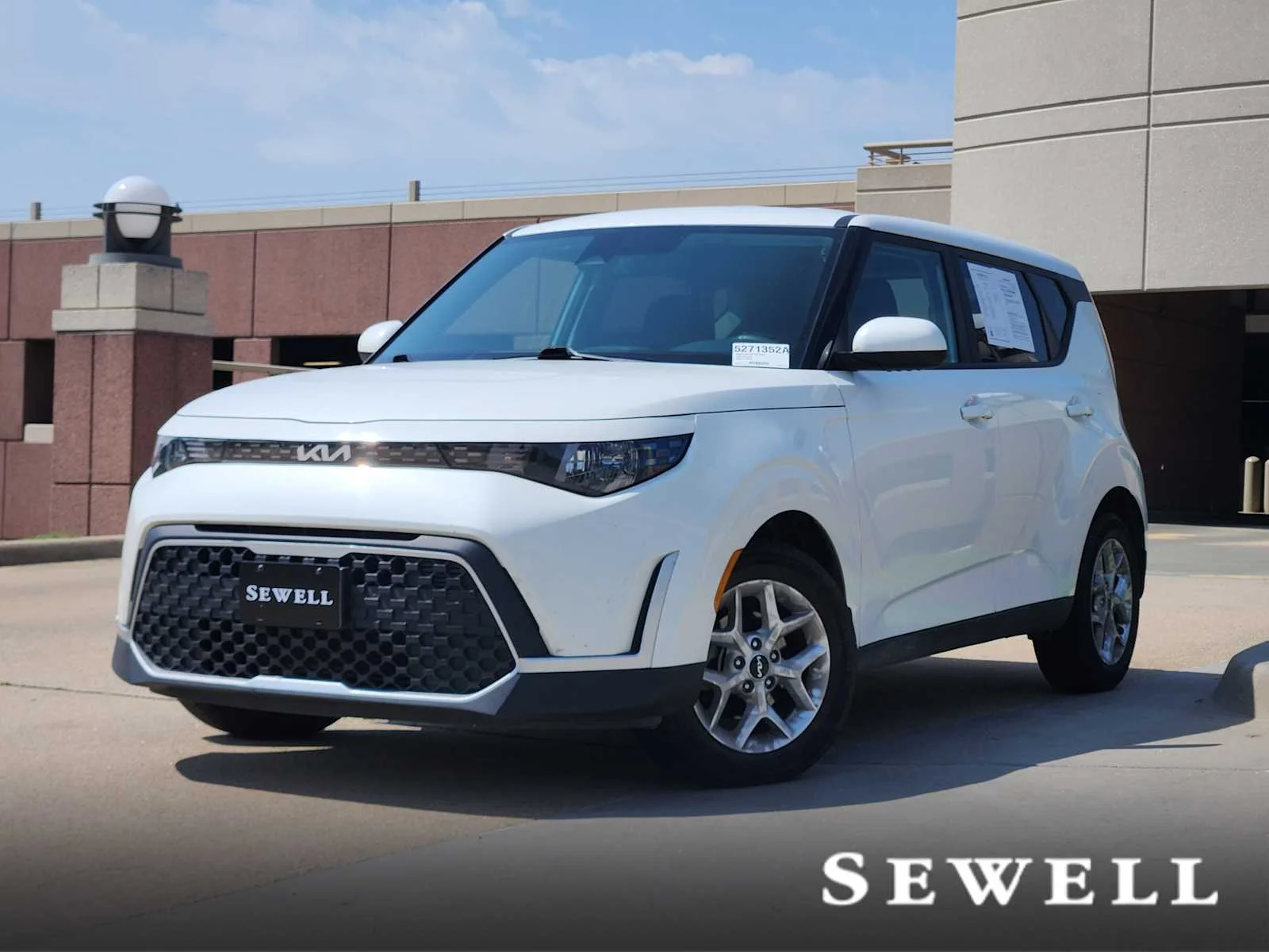 2023 Kia Soul 2.0L LX IVT's photo