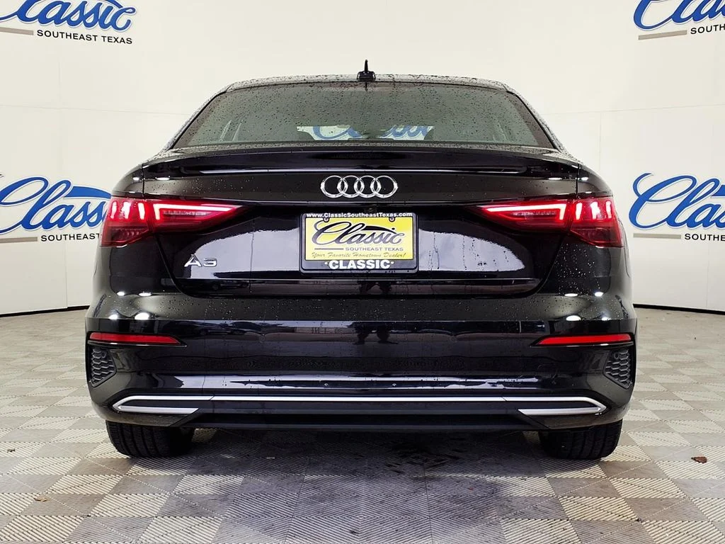 Used 2024  Audi 40 Premium image 4