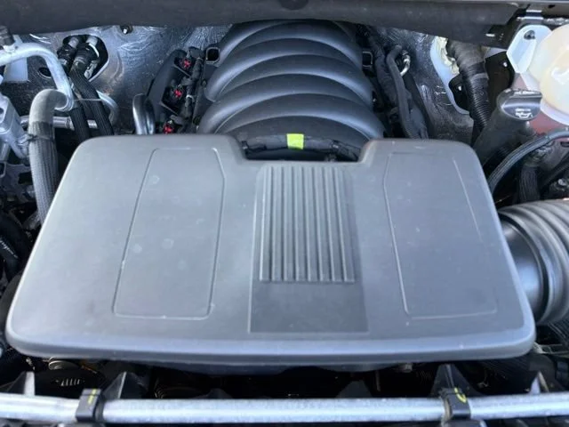 Used 2025 Summit White Chevrolet LT image 15