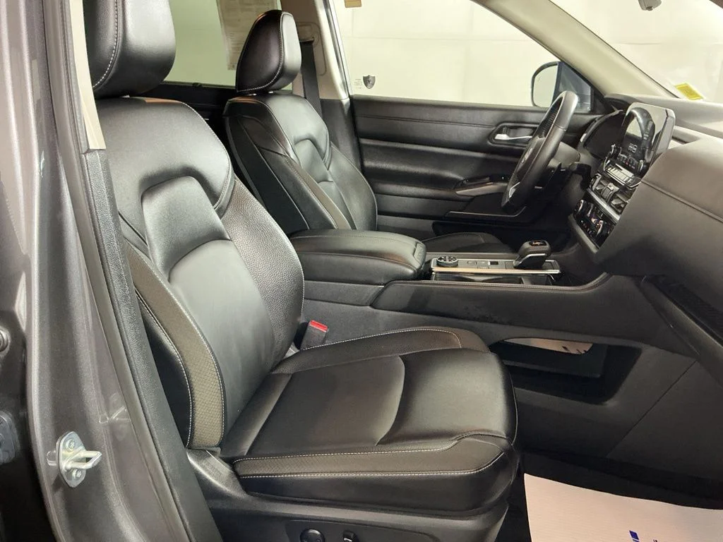 Certified Used 2024 Gray Nissan SL image 6