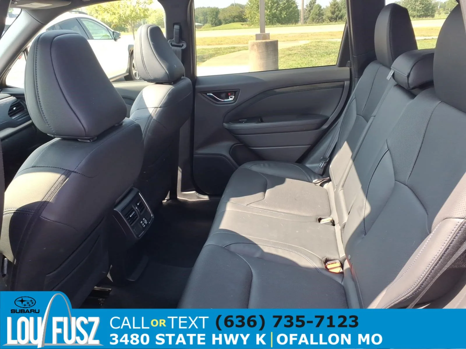 Used 2025 River Rock Pearl Subaru Limited image 26