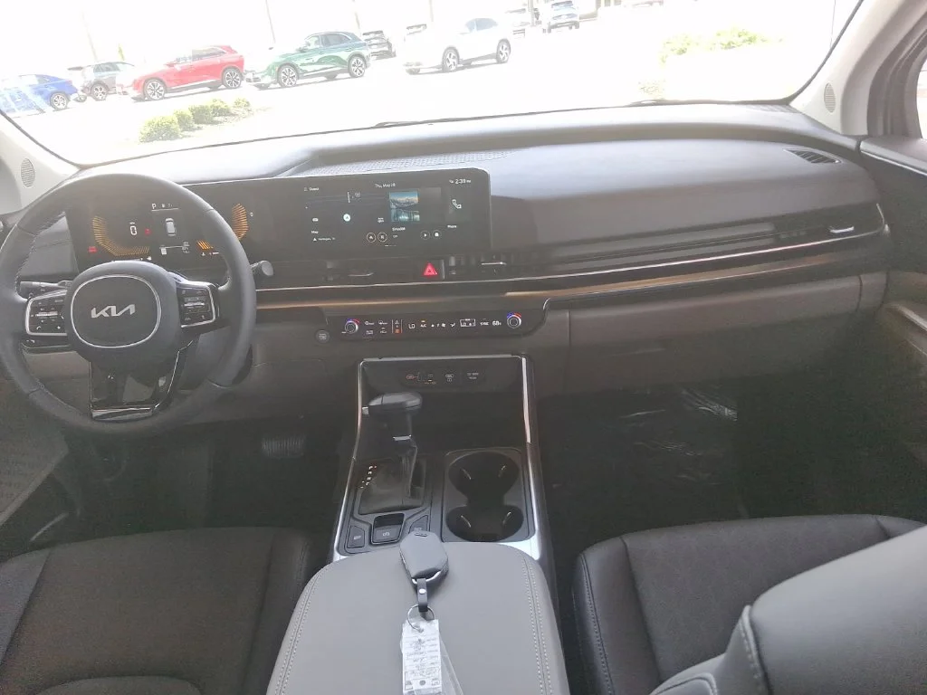 Used 2026  Kia LXS image 10