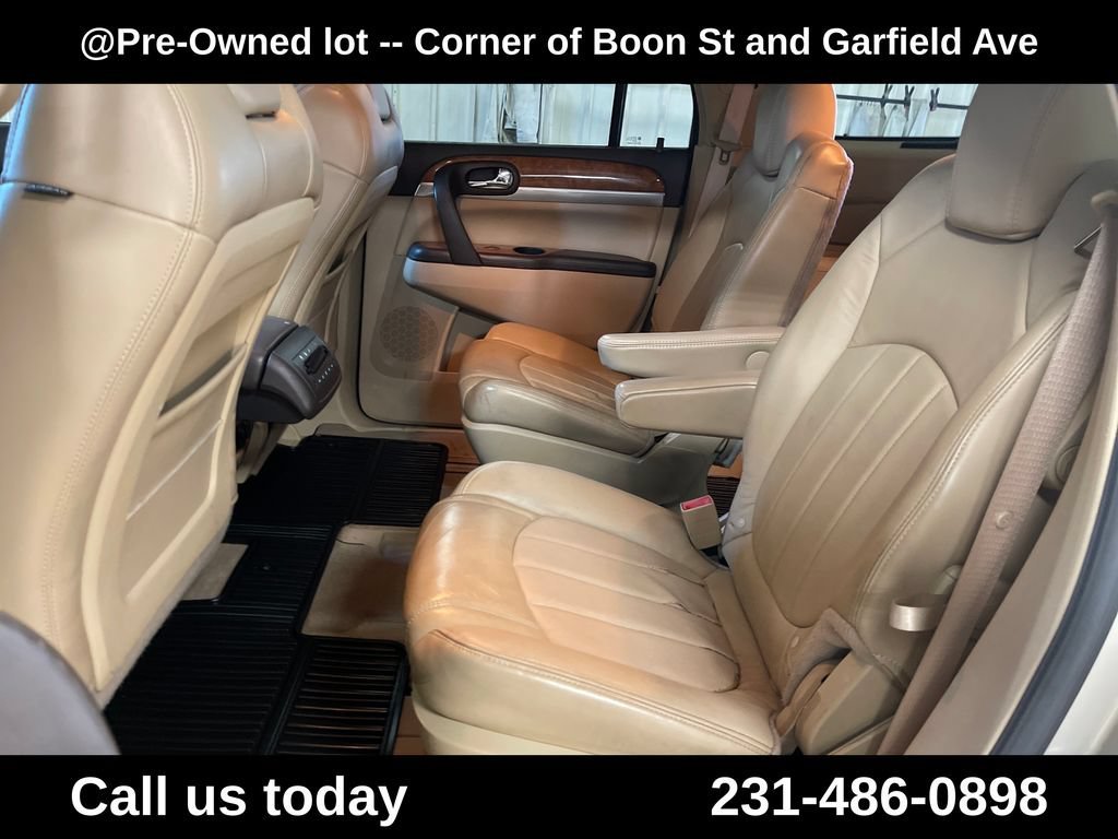 Used 2009 Gold Mist Metallic Buick CXL image 27