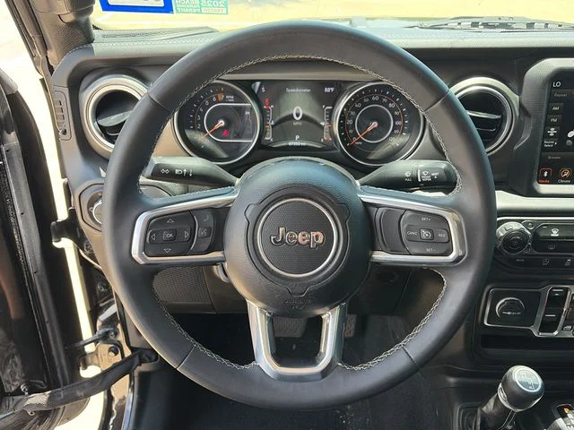 Used 2023 Black Jeep Overland image 23