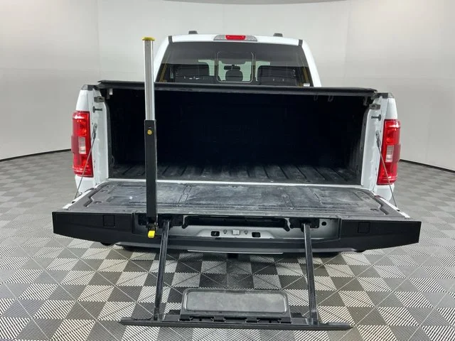 Used 2023 Oxford White Ford XLT image 8