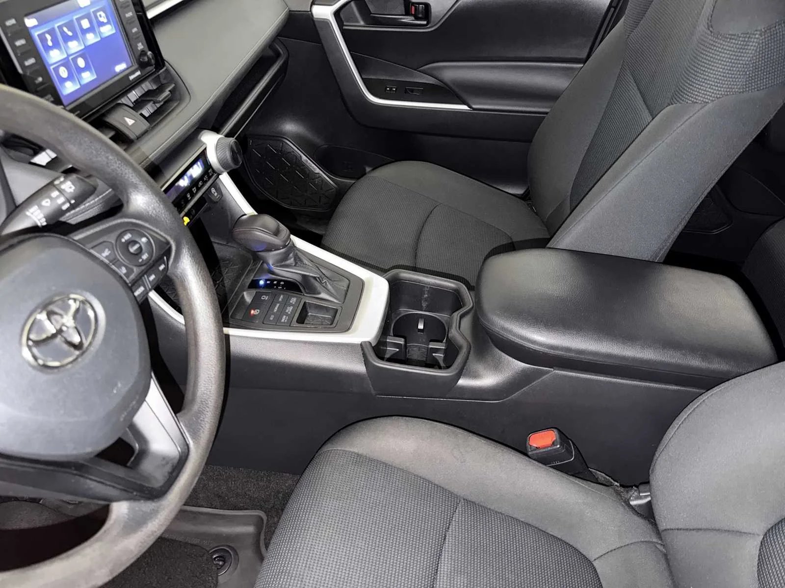 Used 2022 Midnight Black Metallic Toyota LE image 17